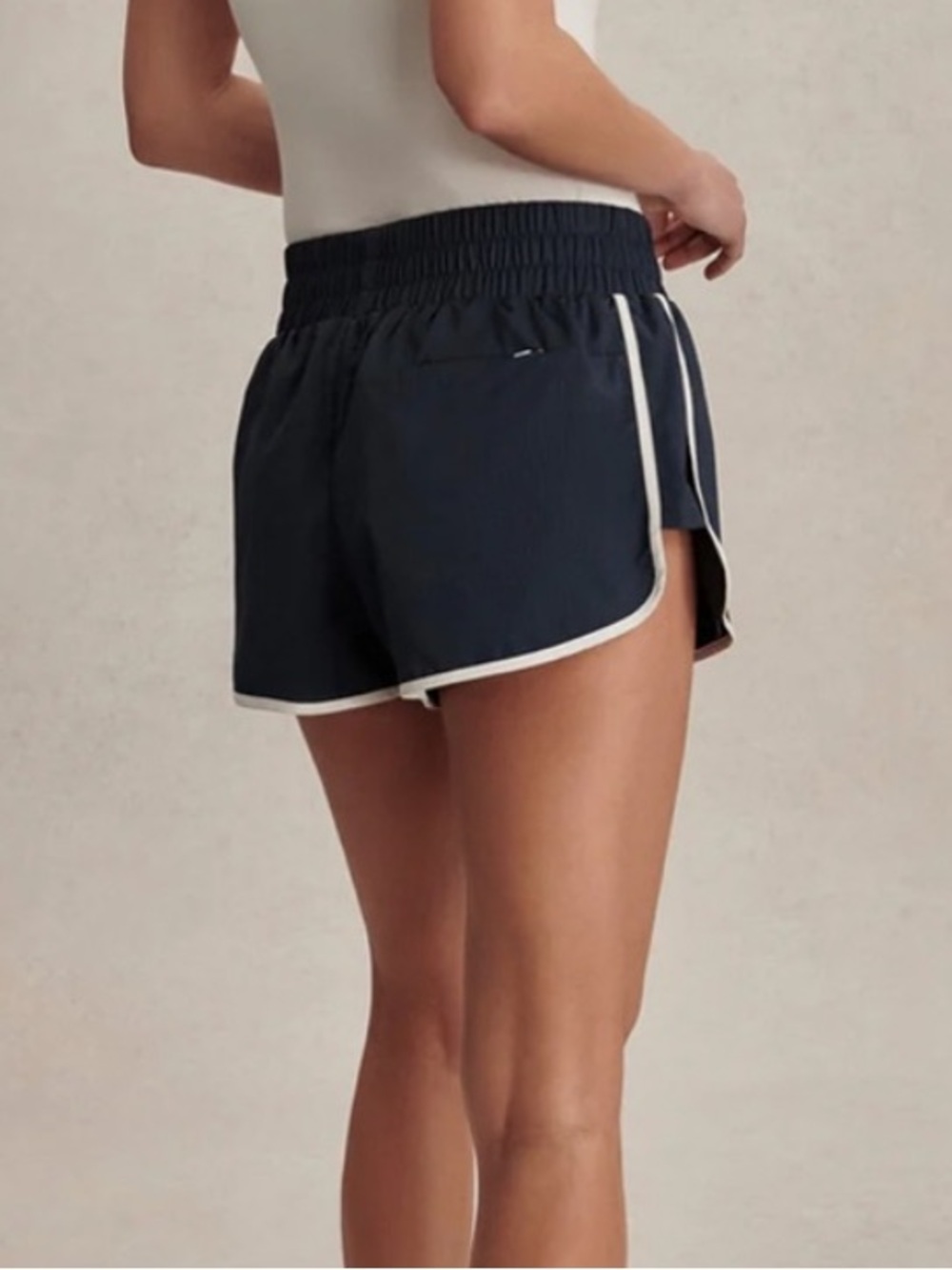 Varley Arlington Running Short 2" Blue Nights Women's Size L NWT